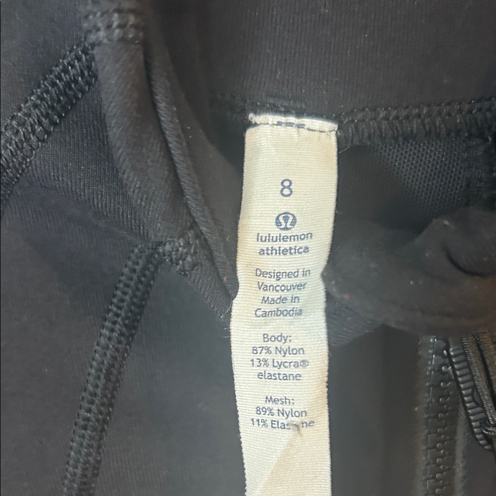 Lululemon Women’s Define jacket EUC BLACK size 8. - Picture 6 of 7